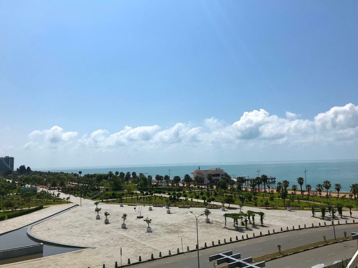 Orbi Beach Tower Batoumi Extérieur photo