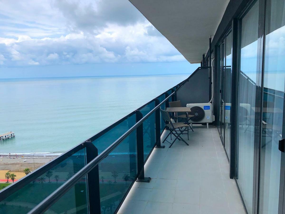 Orbi Beach Tower Batoumi Extérieur photo